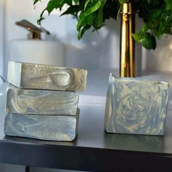 Artisan Soap with Goat Milk and Shea Butter - Blue and Cream - Picture 2 of 5